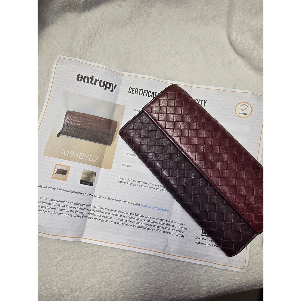 Dual Color Bottega Veneta Wallet with Entrupy Cert - Picture 2 of 10